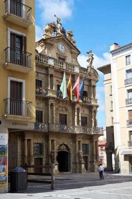 Apartamento Ayla Ayuntamiento Pamplona Exteriér fotografie